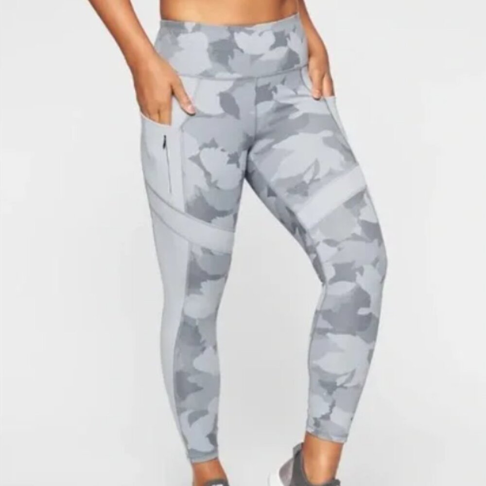 NWOT Athleta All In Grey Cobblestone Camo Yoga Leggings | Size XS